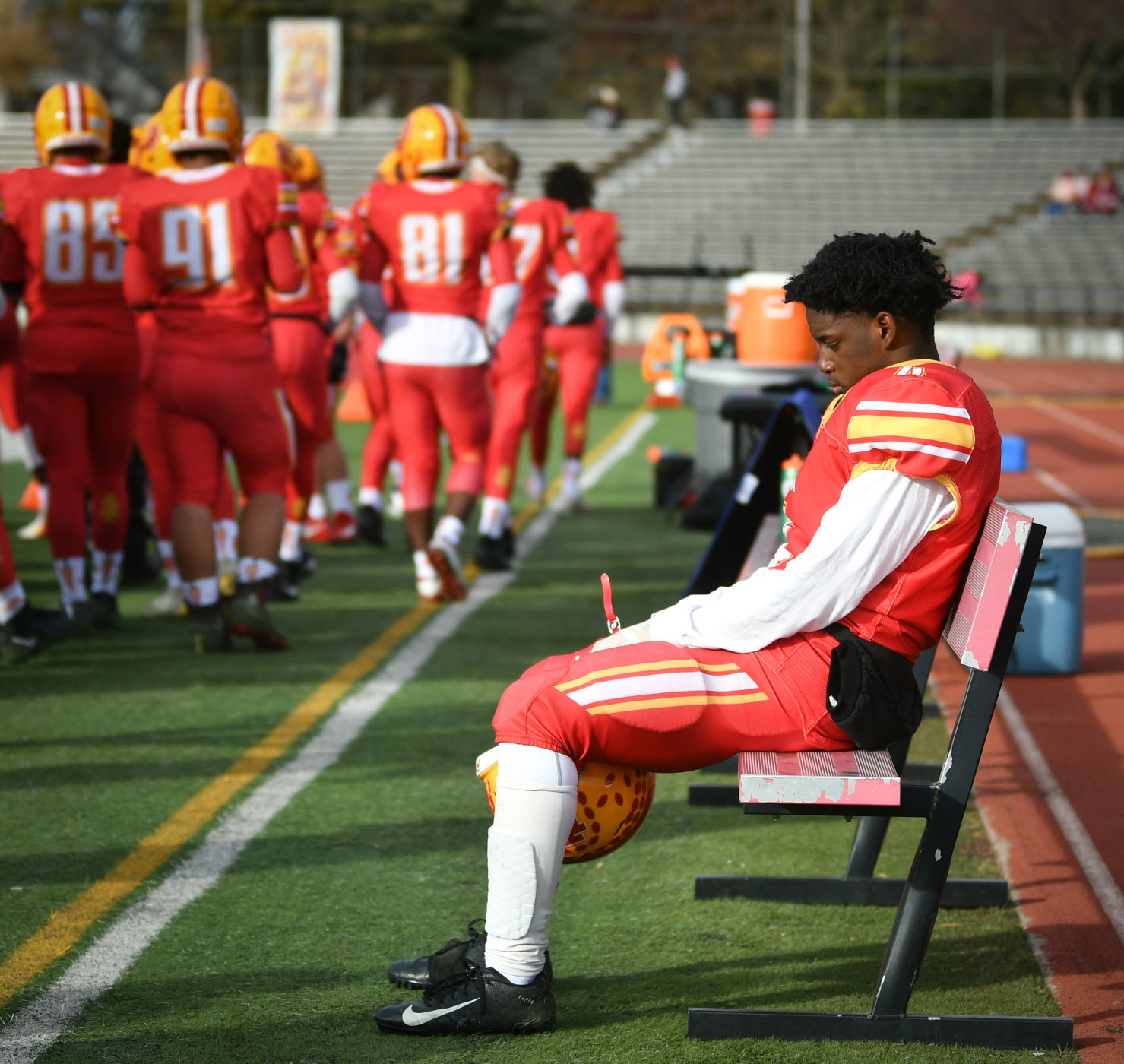 110919-mda-spt-rocky-football-049a.jpg